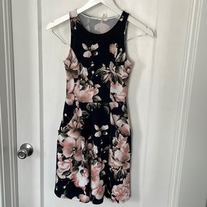 Soprano Navy Blue Dress with floral print w/ pockets